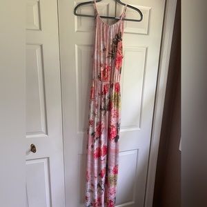 New York and company. Maxi dress. Optional tie. Size small.